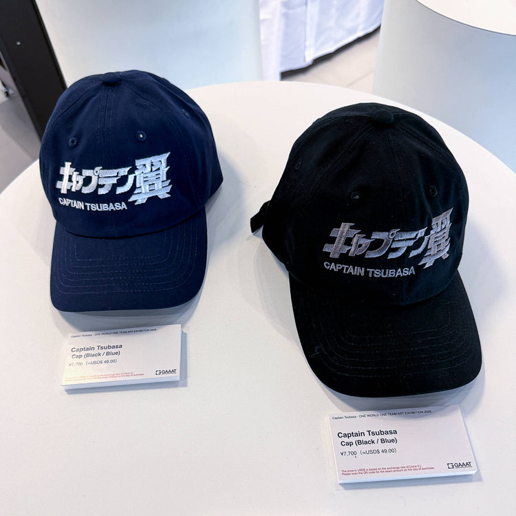Left: Blue / Right: Black
